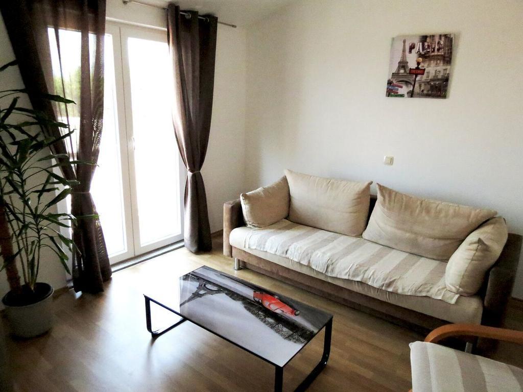 Apartments Ljubicic 珀德垂那 客房 照片