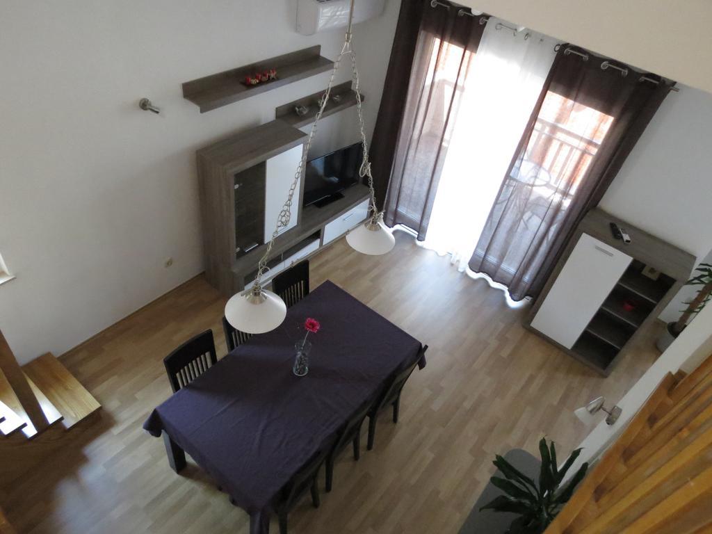 Apartments Ljubicic 珀德垂那 客房 照片