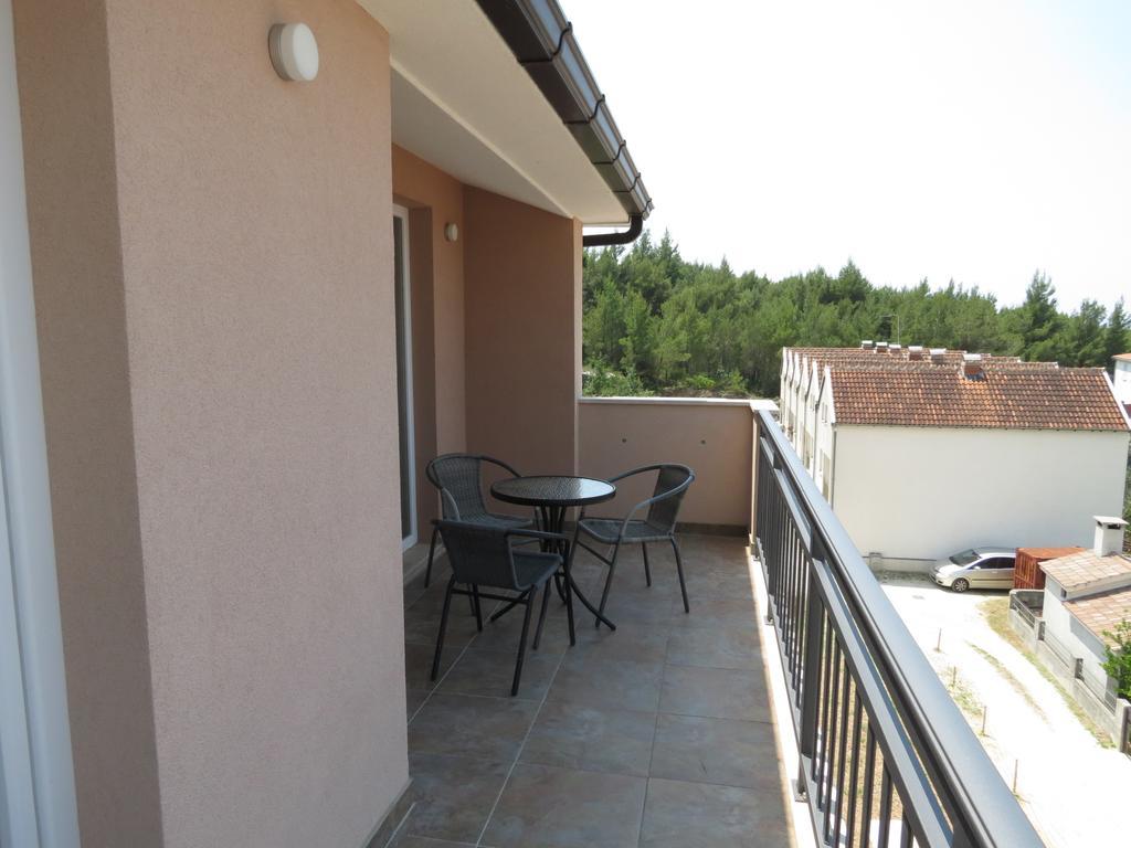 Apartments Ljubicic 珀德垂那 客房 照片