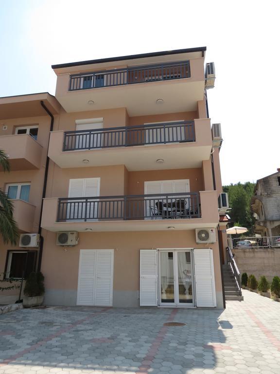 Apartments Ljubicic 珀德垂那 外观 照片